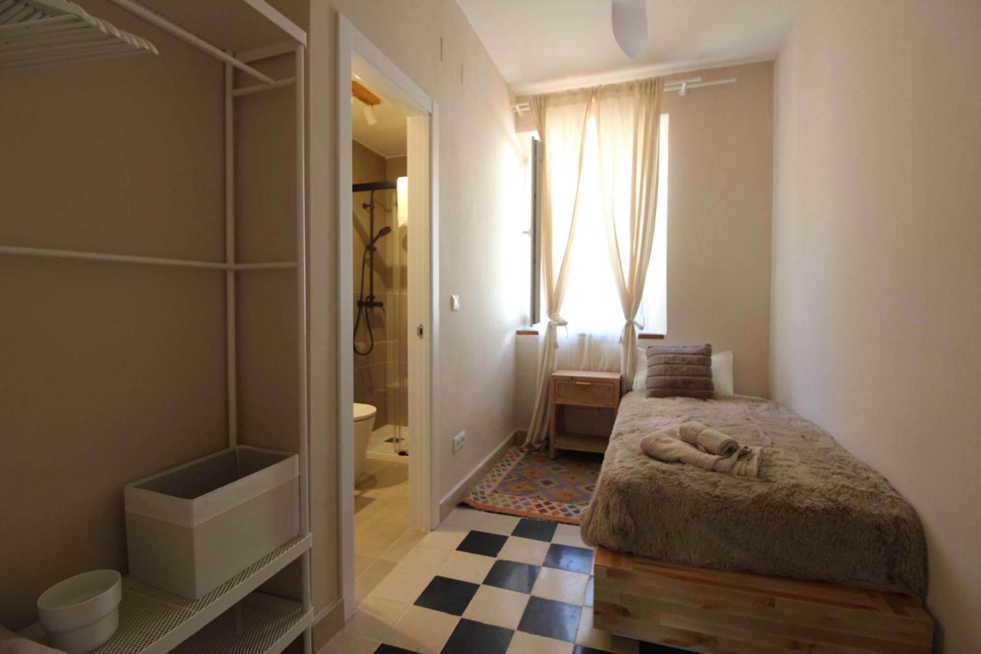 Single Room Bath